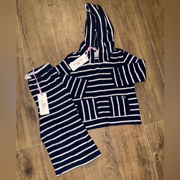 Vineyard Vines Terry Cloth Outfit - Picture 1 of 1